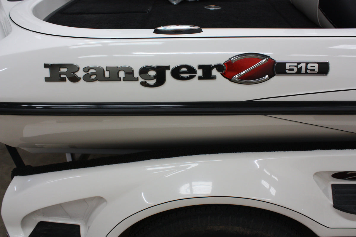 NPDRANG0021   2019 Ranger®  Z519 / 2016 Z518 CENTER COMPARTMENT KIT
