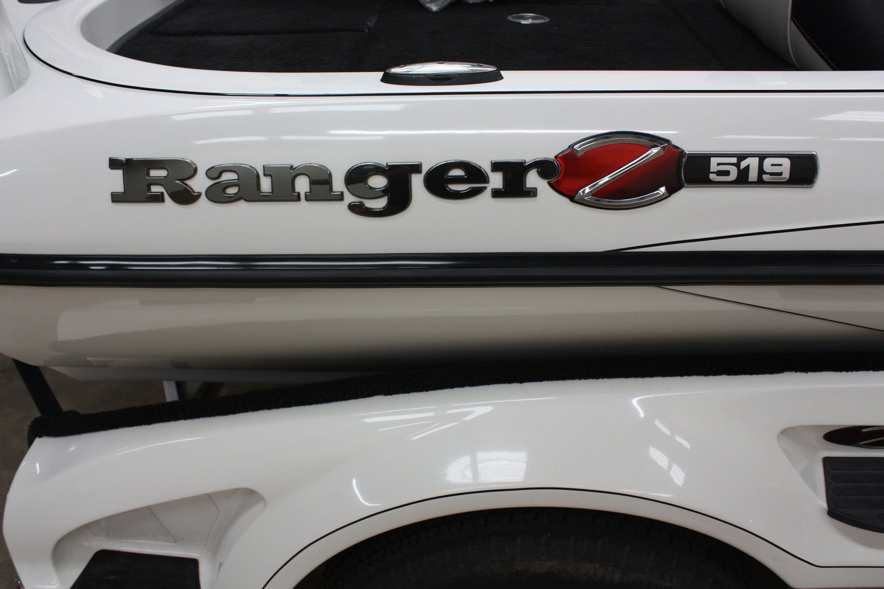 NPDRANG0021 2019 Ranger® Z519 / Z518 CENTER COMPARTMENT KIT – AMPD Marine